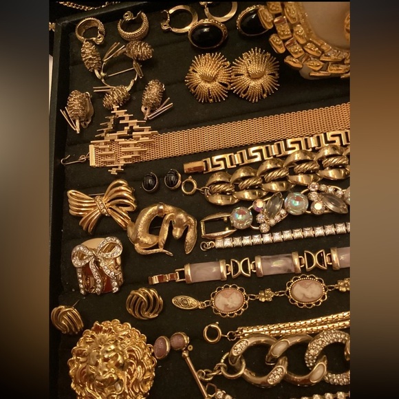 1 LB Vtg costume Jewelry Lot~ HIGH END Silver Gold, Pearls, Rhinestones Bling - Picture 2 of 9